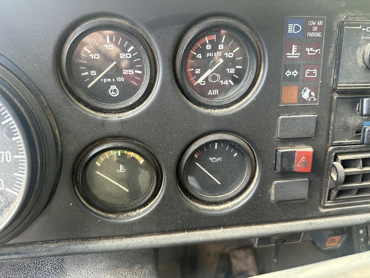 Used 1995 PETERBILT 200