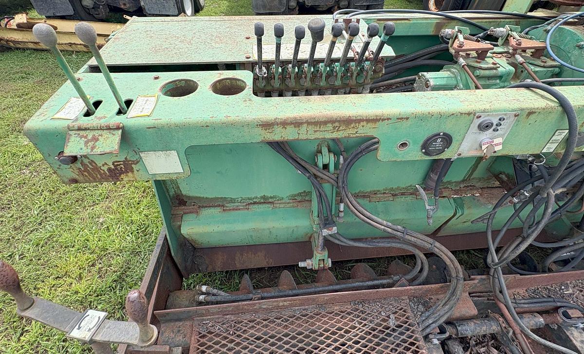 Used 2005 NEAL DM-6000