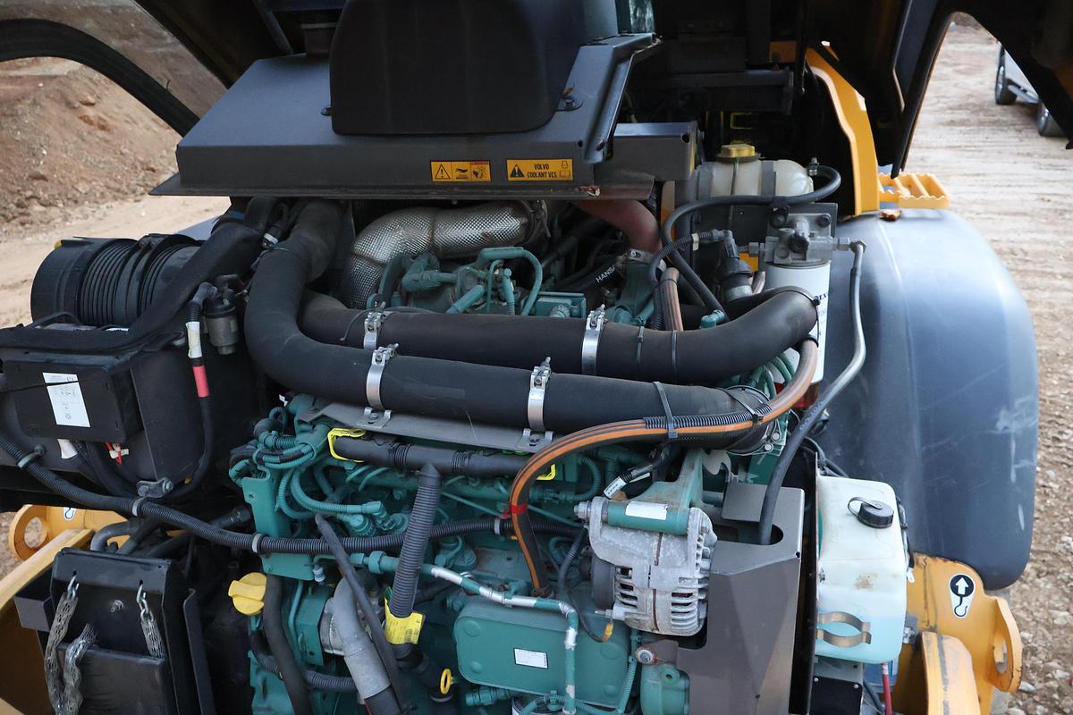 Used 2014 VOLVO L50G