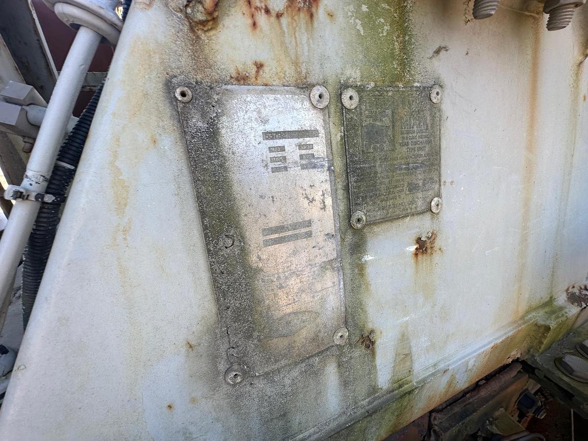 Used 2000 MACK DM690S Conveyor