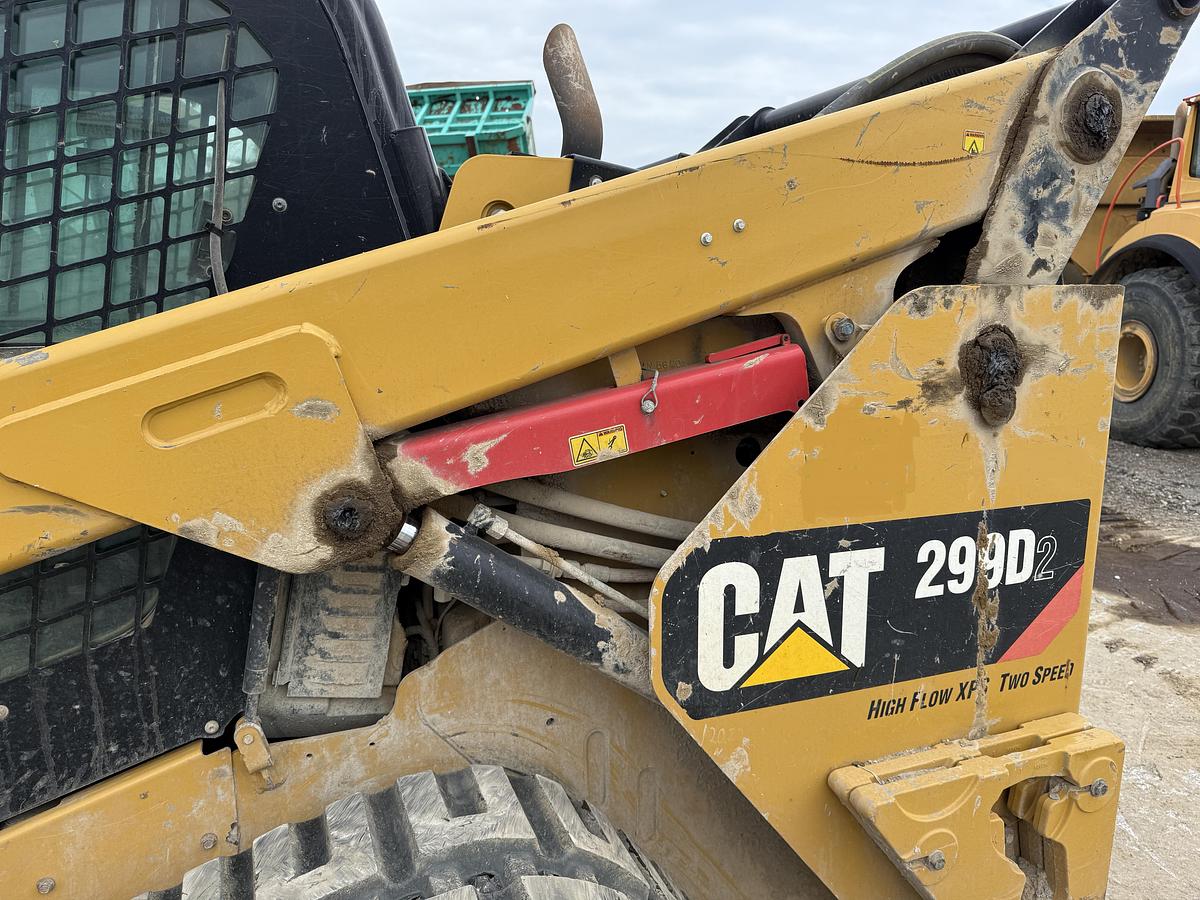Used 2018 CATERPILLAR 299D2
