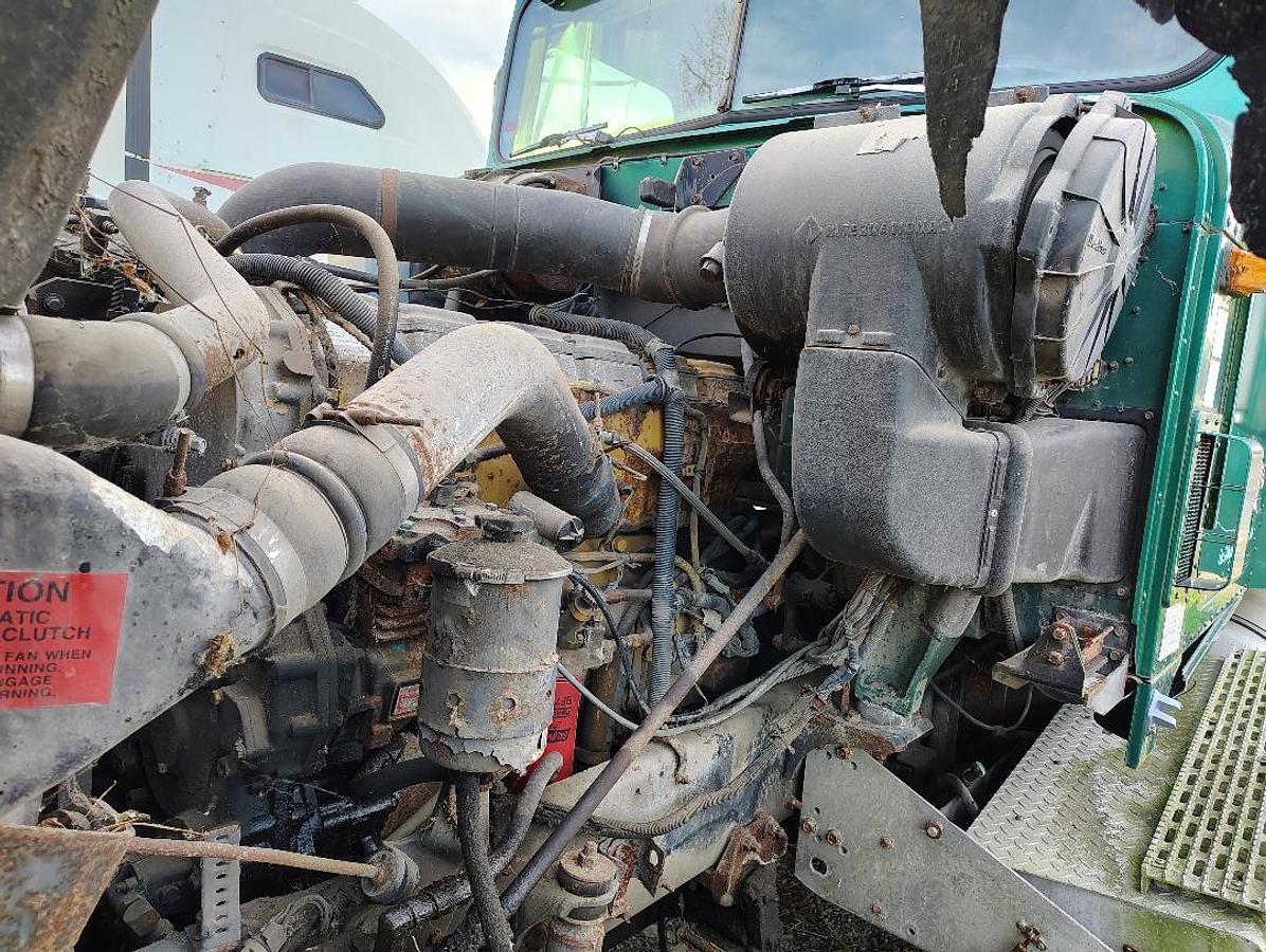 Used 2000 INTERNATIONAL 9900 Eagle