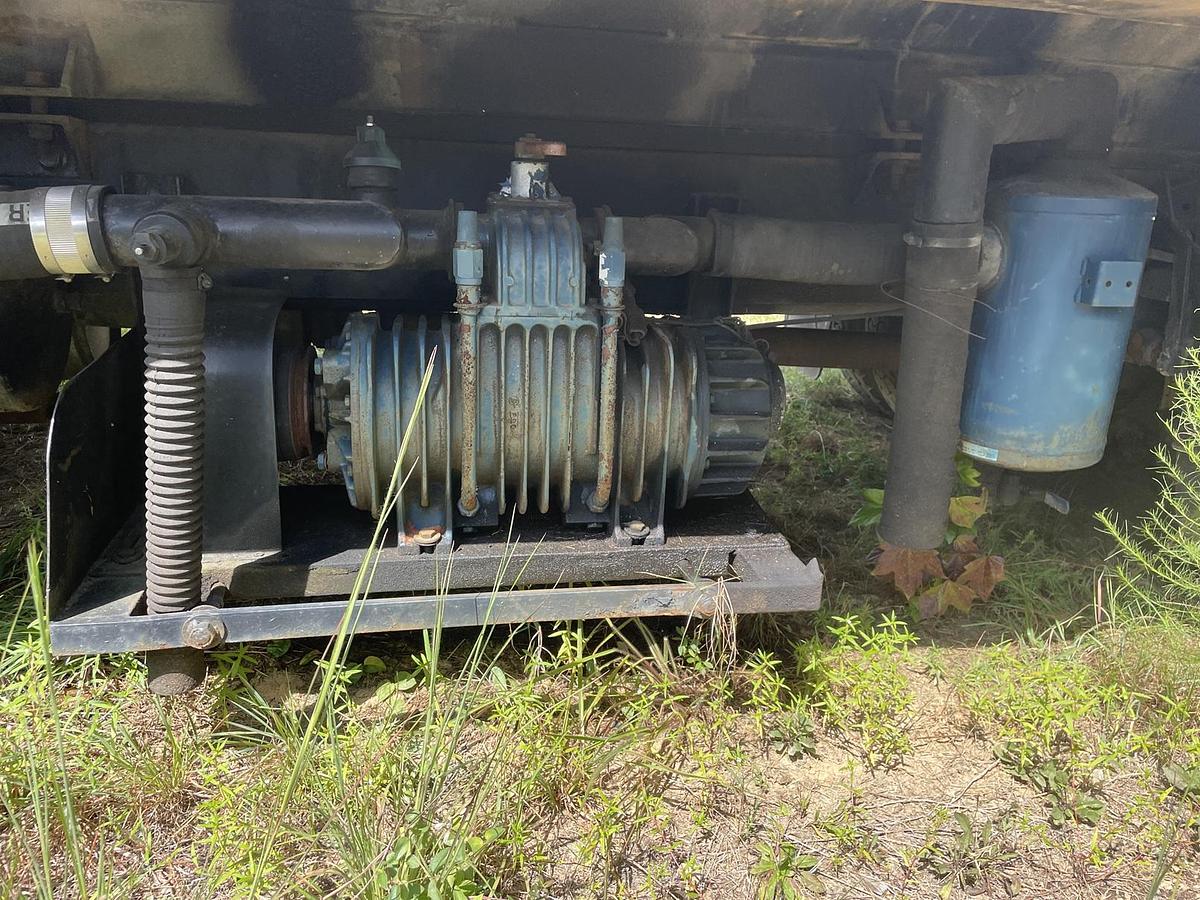 Used 1989 INTERNATIONAL S1900 Septic Pump Truck