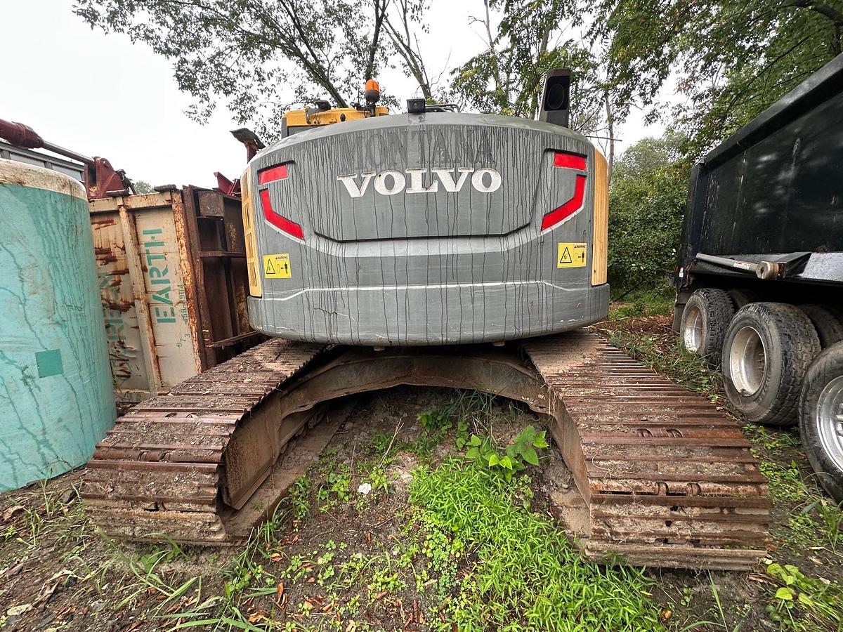 Used 2013 VOLVO ECR235DL