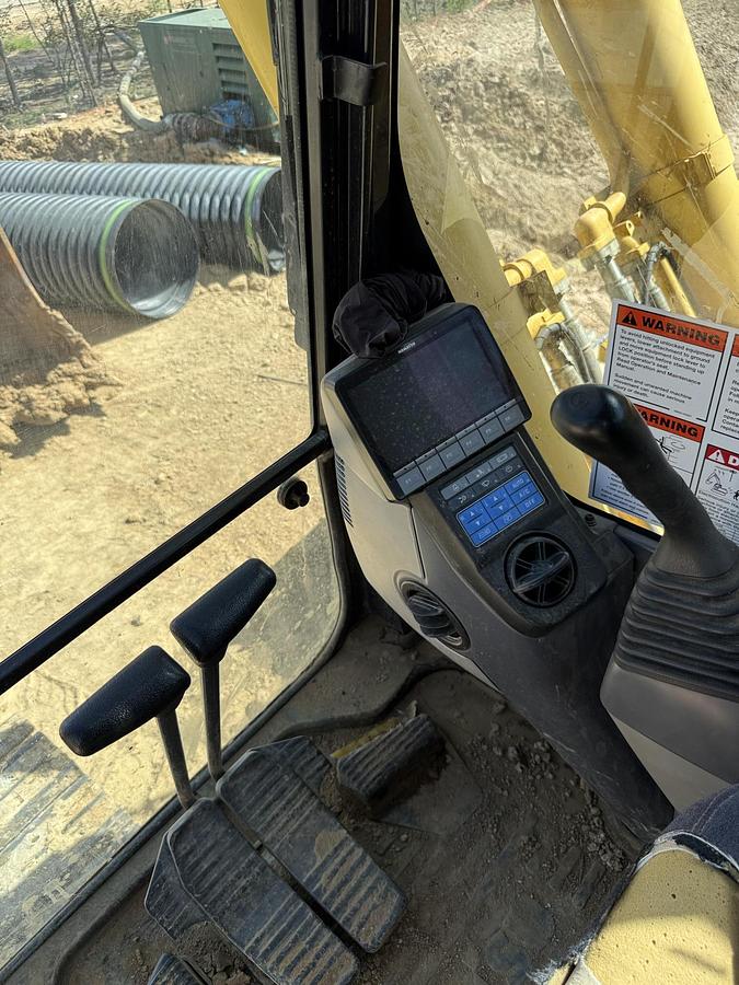 Used 2022 KOMATSU 490LC-11