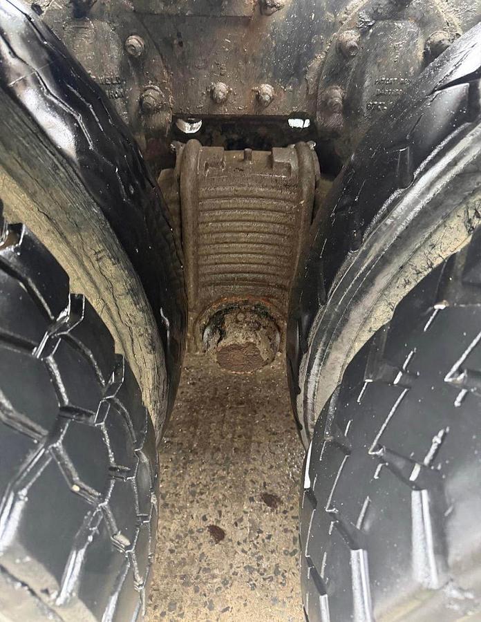 Used 2005 MACK CV713