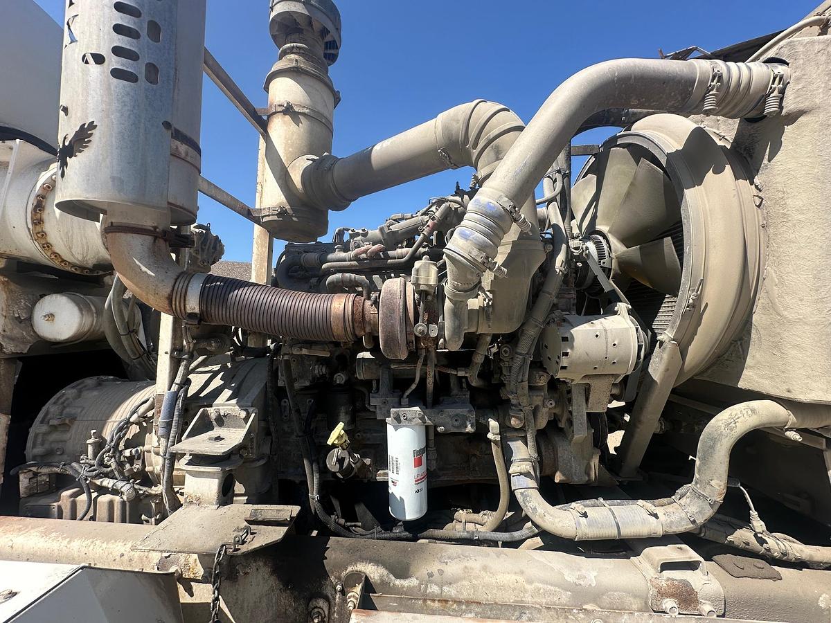Used 2007 PHOENIX Front Discharge Mixer