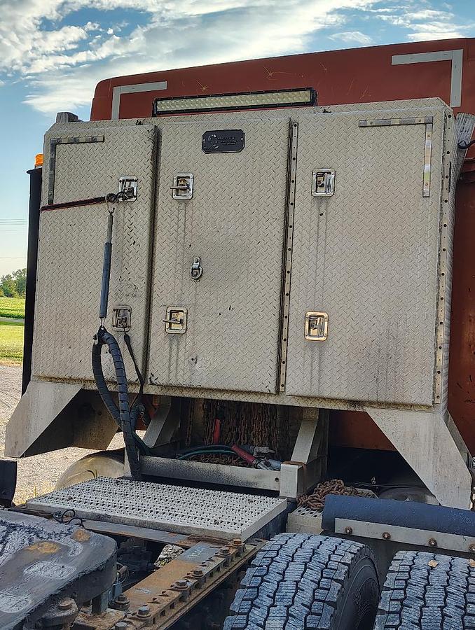 Used 1998 INTERNATIONAL 9300