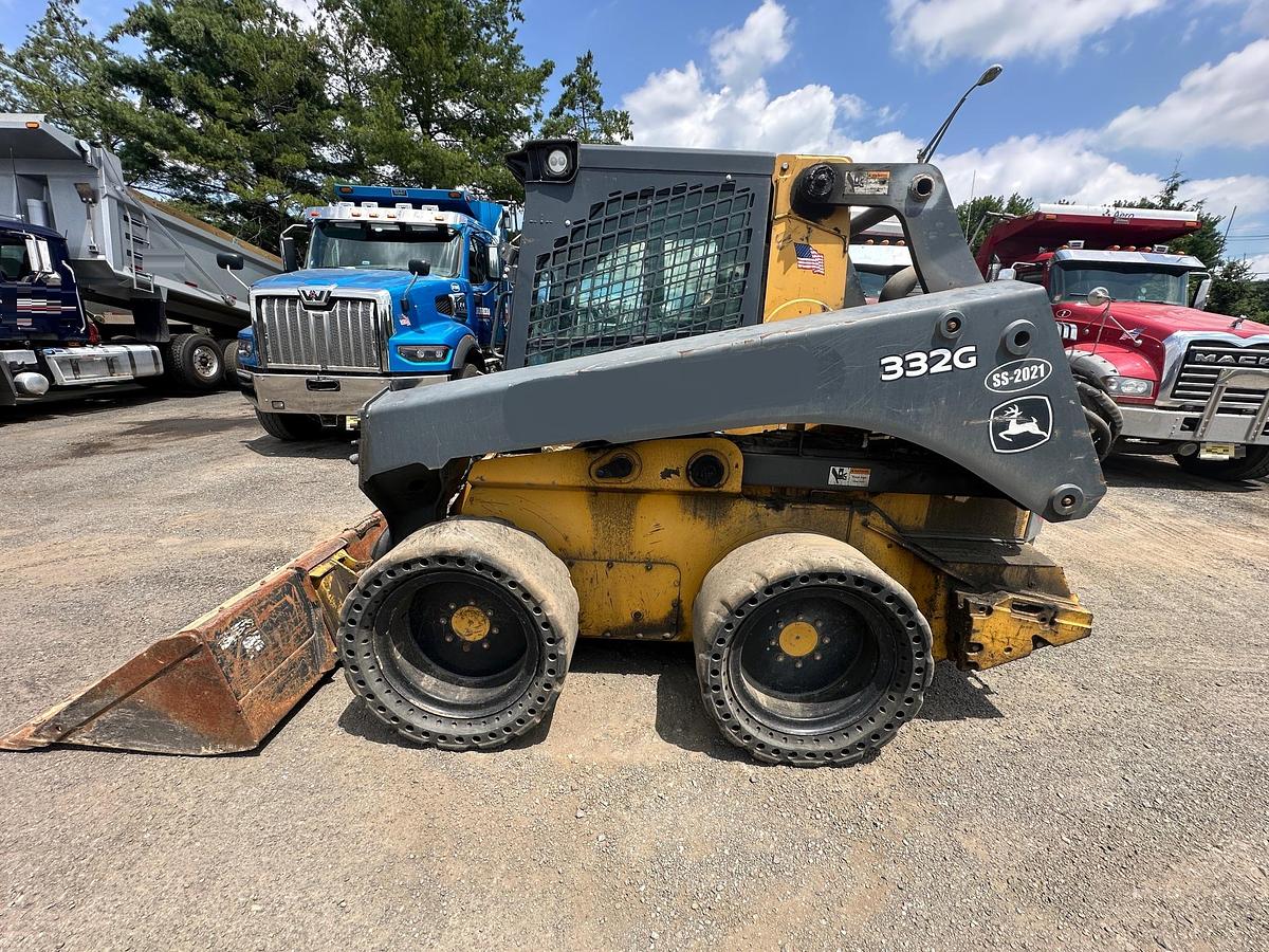 Used 2018 DEERE 332G