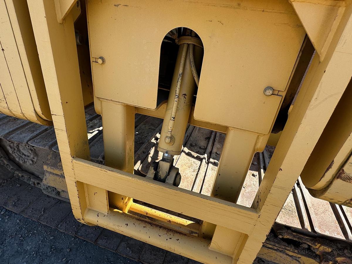 Used 2005 DEERE 650J LGP