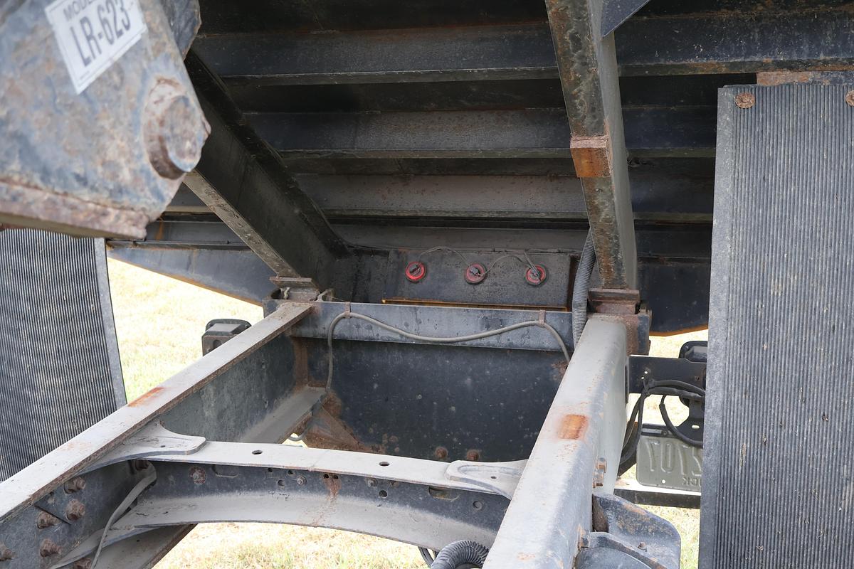 Used 2003 FREIGHTLINER FL70