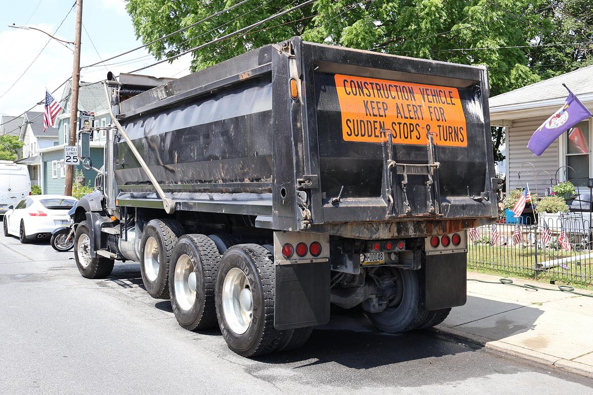 Used 2006 MACK CT713 Granite