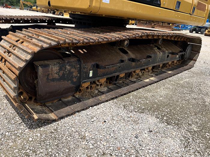 Used 2018 CATERPILLAR 323
