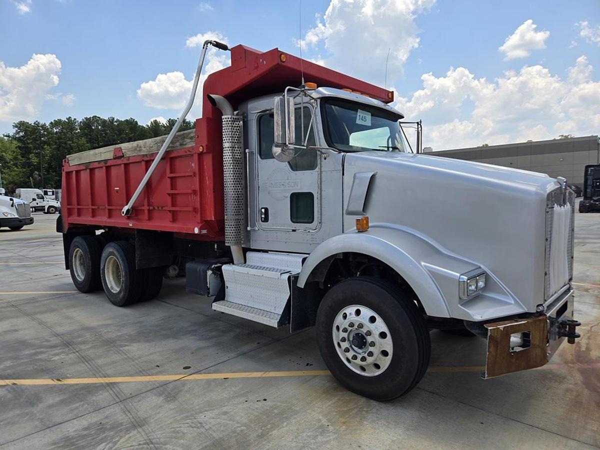 Used 2013 KENWORTH T800