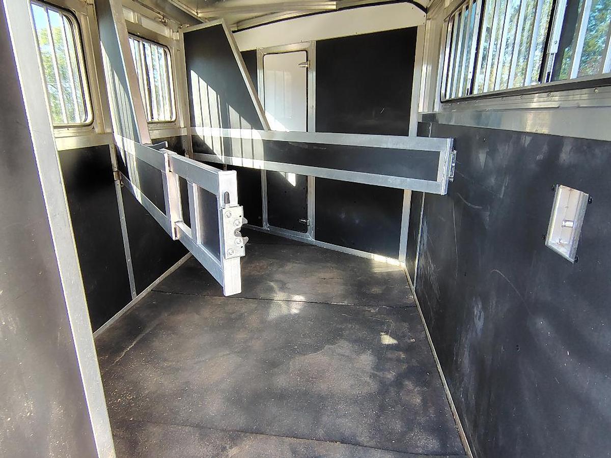 Used 2015  Select 32 x 102