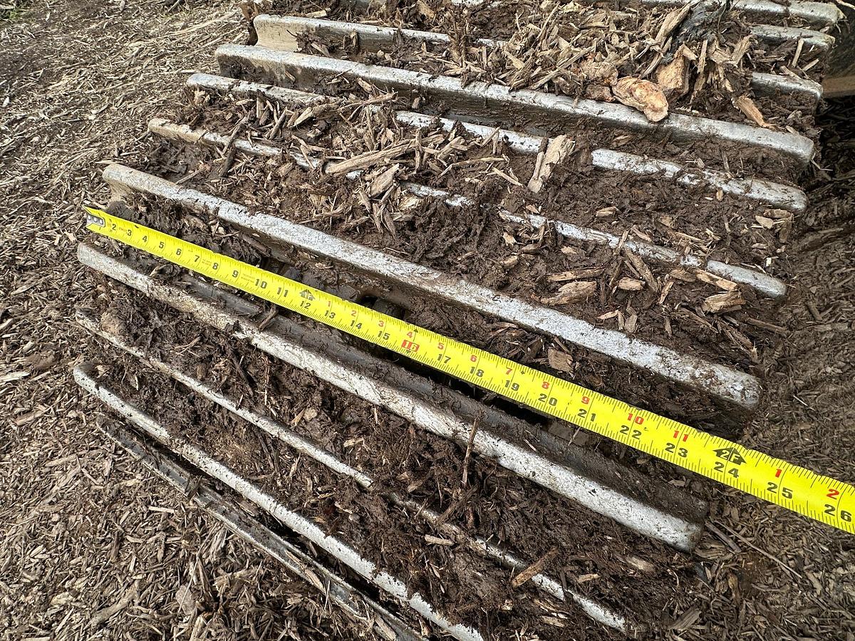 Used 2005 DEERE 160C LC