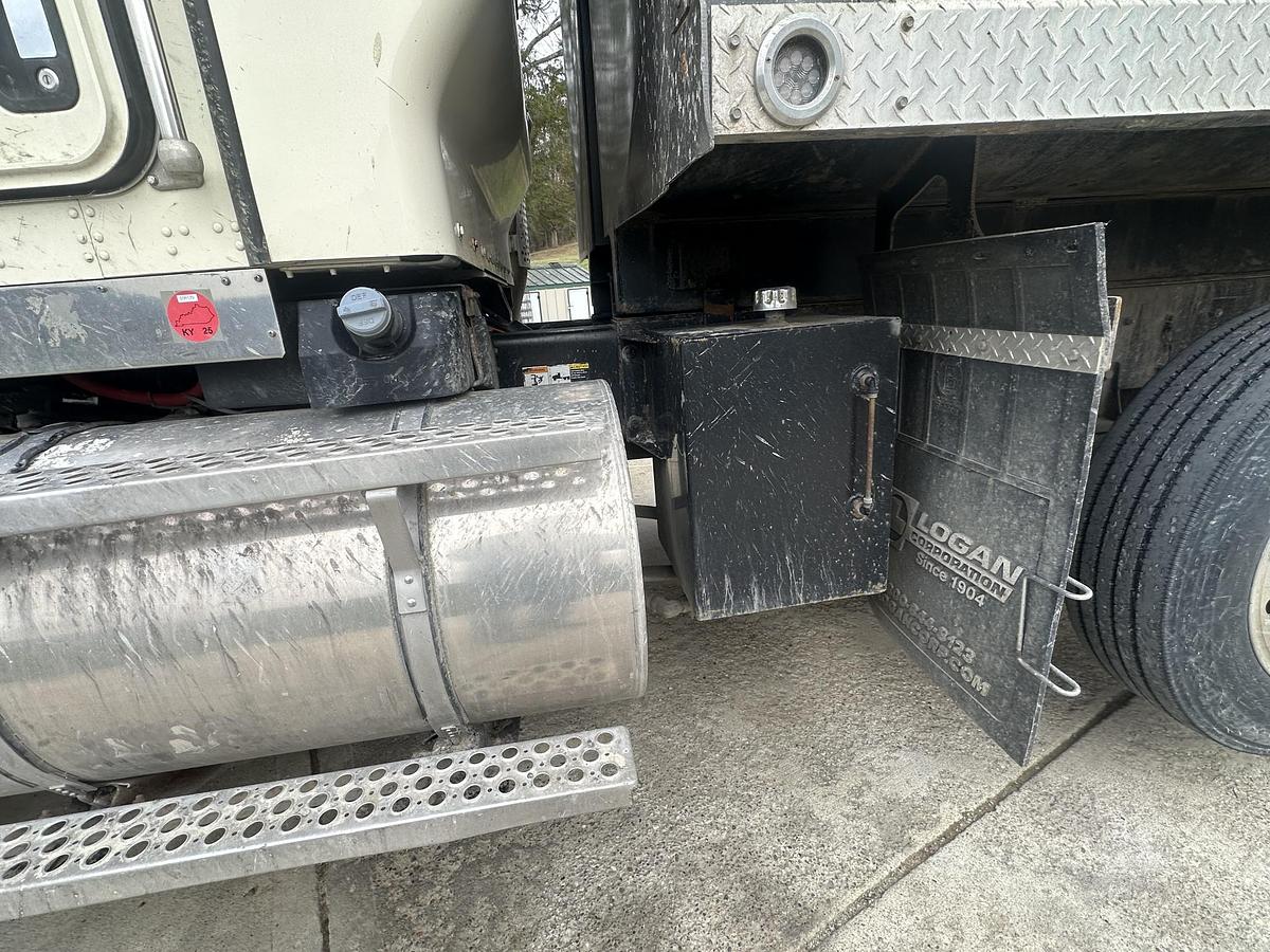 Used 2015 KENWORTH T800