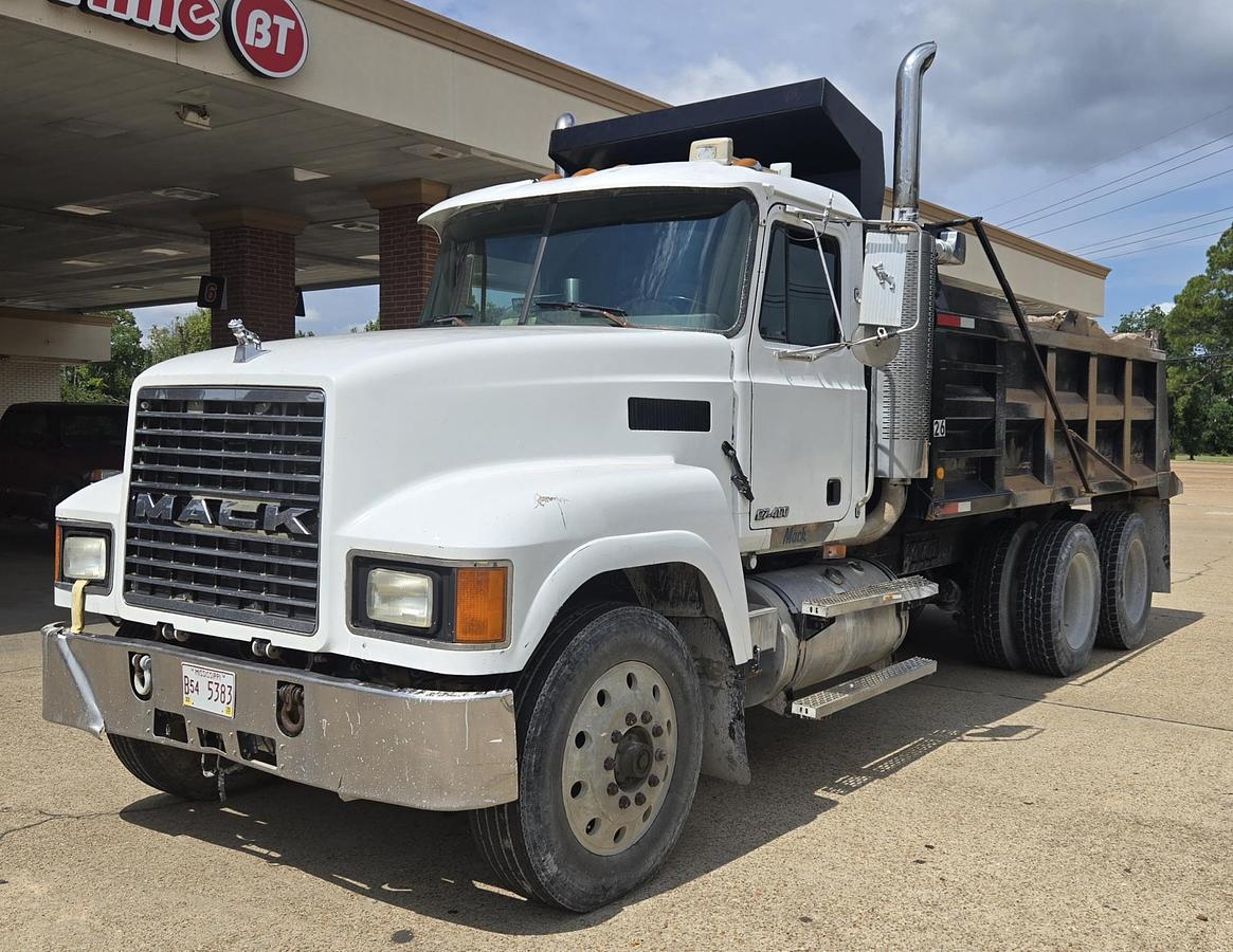 Used 1999 MACK CH 613