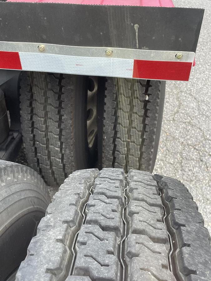 Used 2001 MACK CHU613