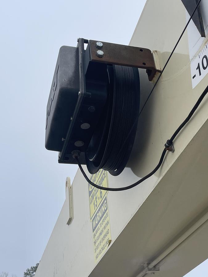 Used 2008 PETERBILT 365 Crane