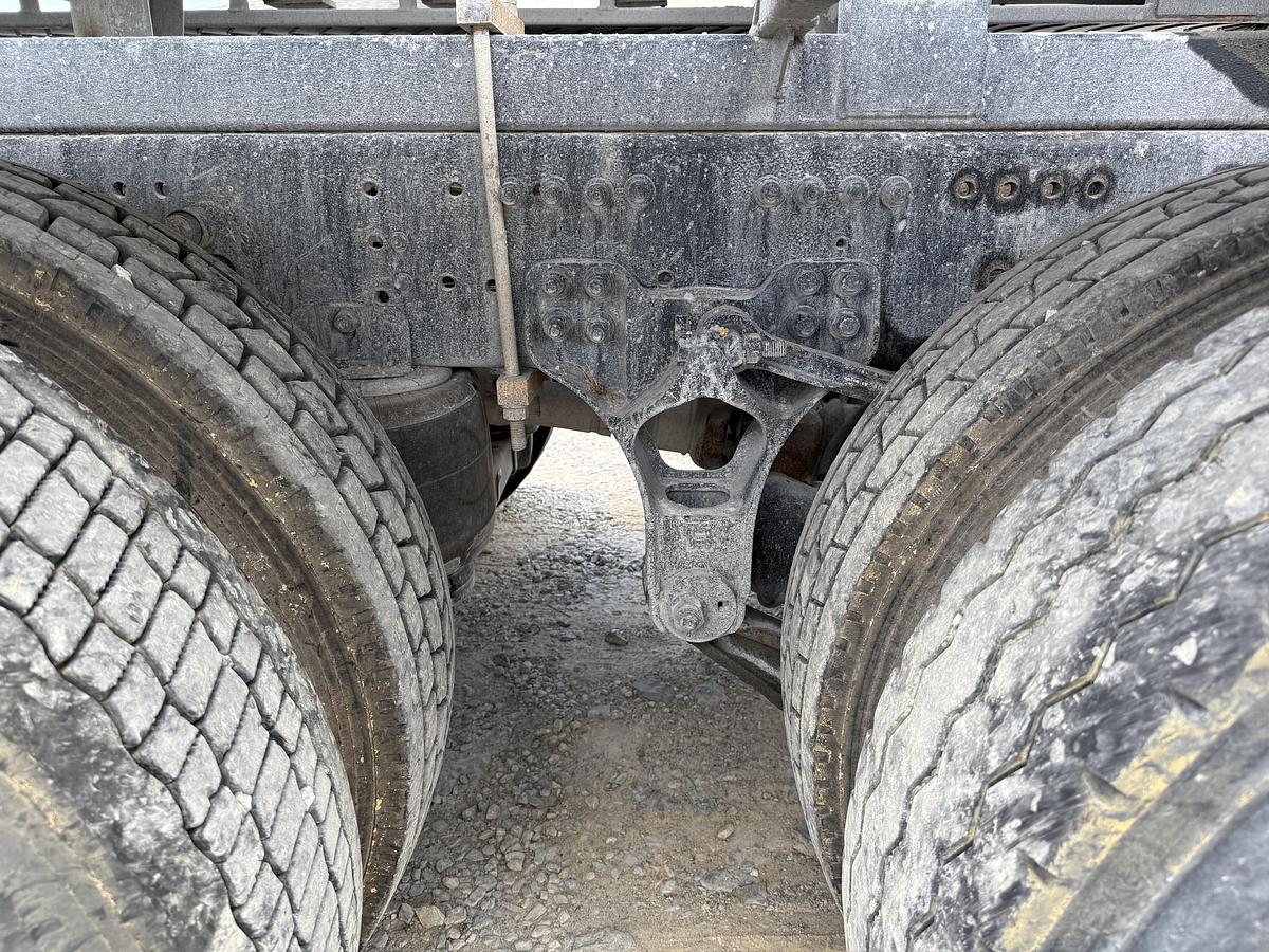 Used 2005 STERLING LT9500