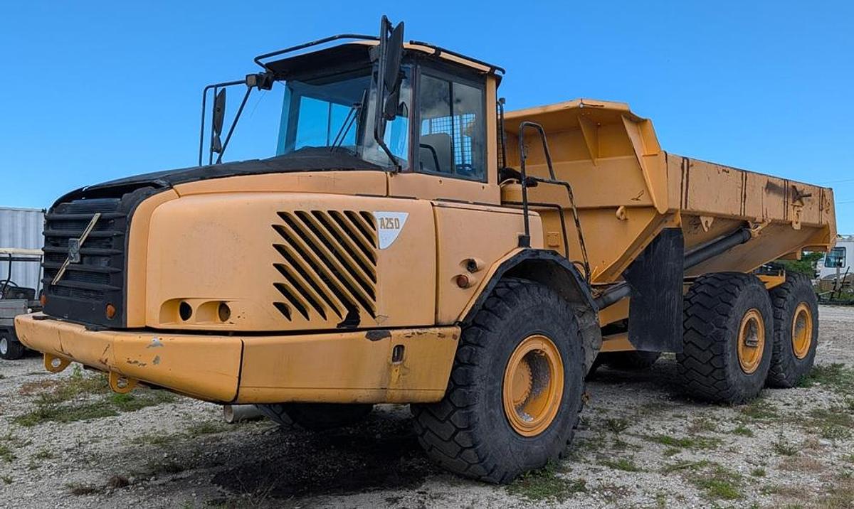 Used 2005 VOLVO A25D