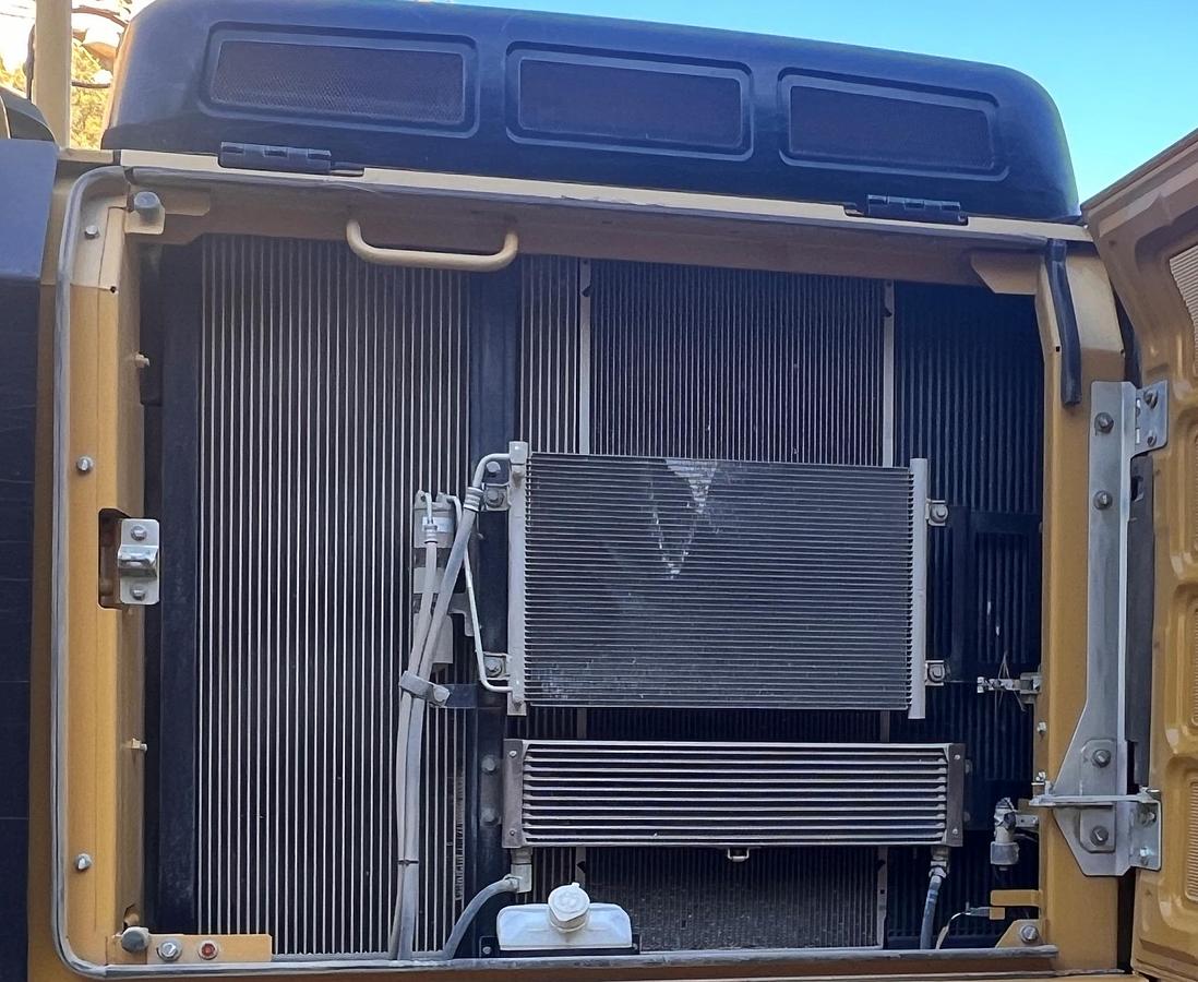 Used 2016 CATERPILLAR 336F L