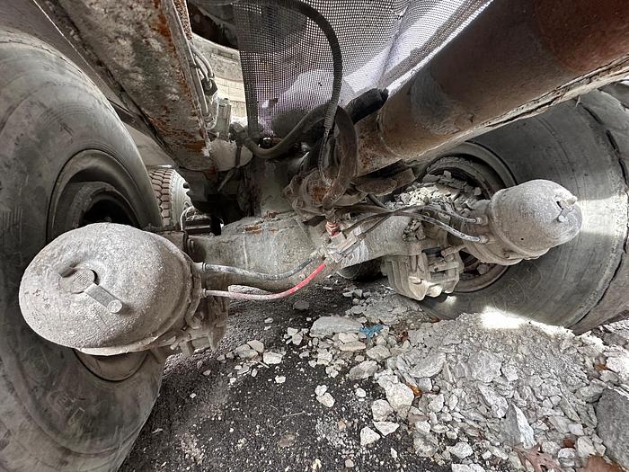 Used 2005 MACK CV713