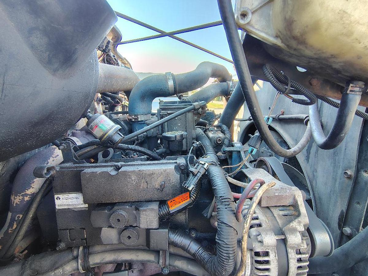 Used 1999 INTERNATIONAL 4700 Low Profile T444E