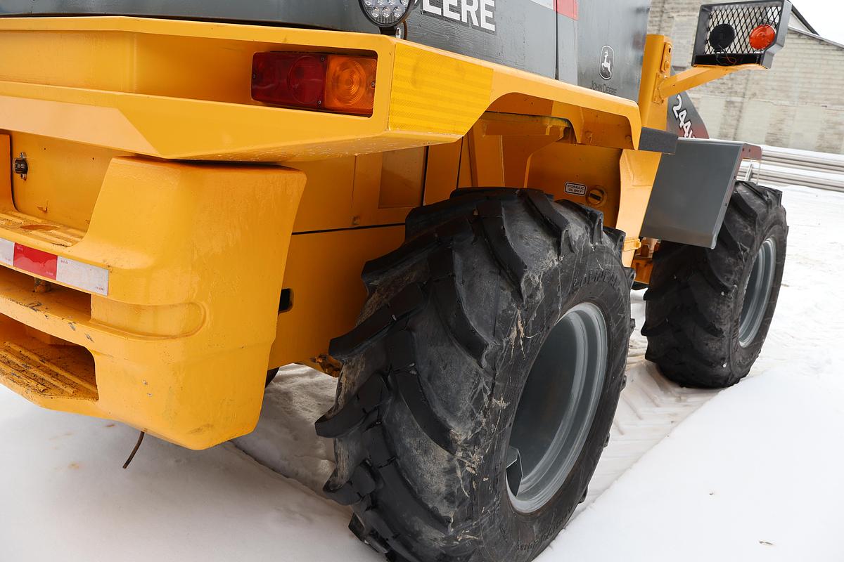 Used 2000 DEERE 244H