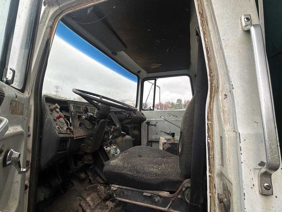 Used 1995 FORD L8000