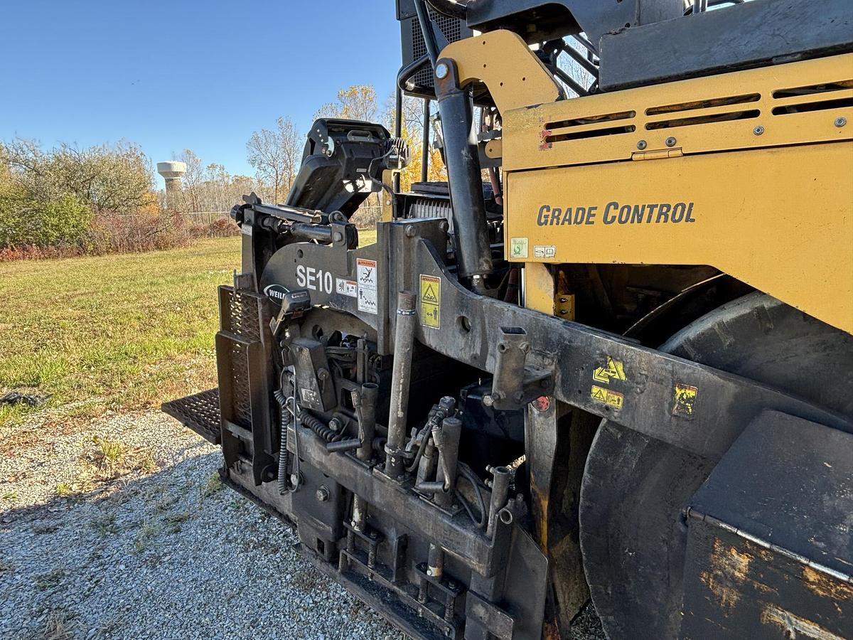 Used 2019 CATERPILLAR AP1000F