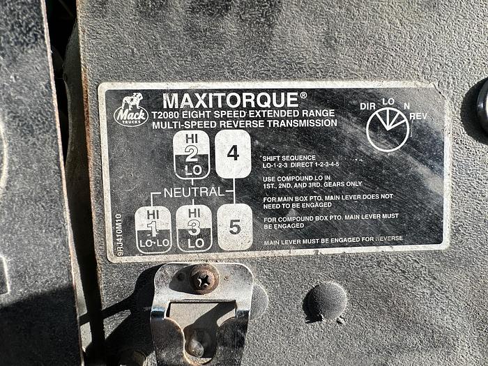 Used 2001 MACK DM688SX