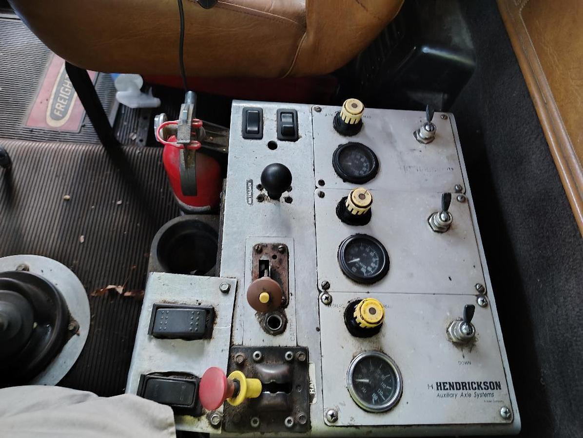 Used 1999 FREIGHTLINER 5-Axle