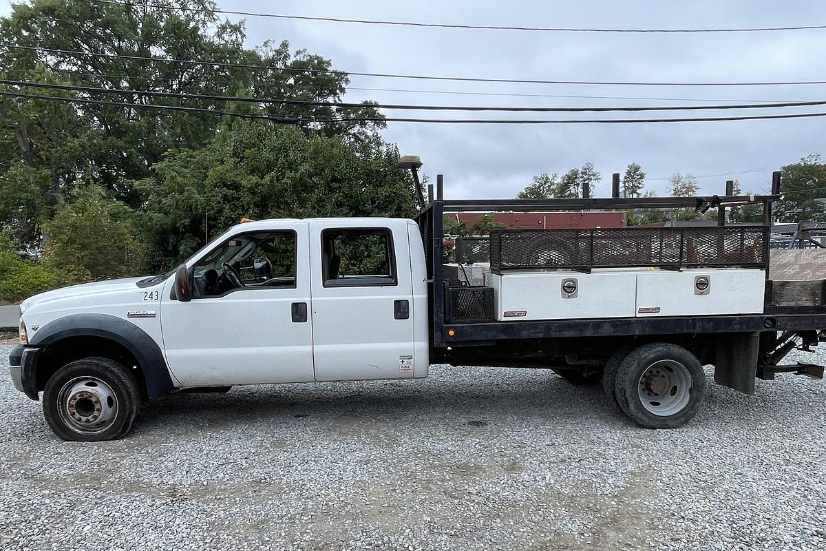 Used 2006 FORD F550 Supercab