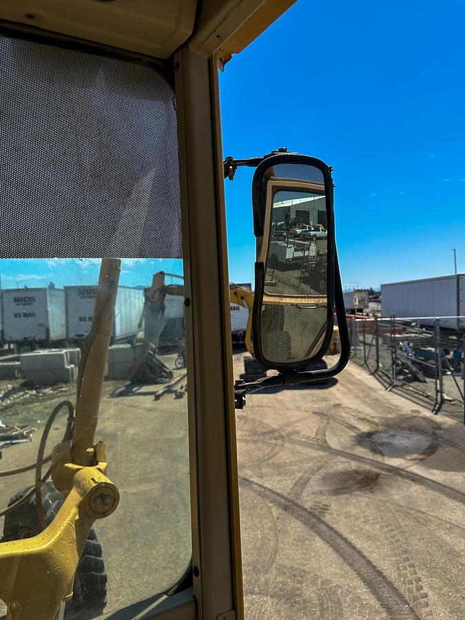 Used 2000 CATERPILLAR 143H
