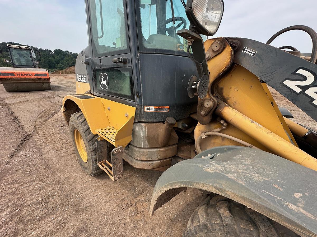 Used 2018 DEERE 244k-II