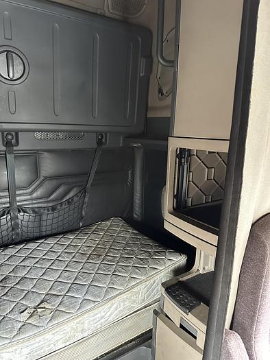 Used 2017 FREIGHTLINER Cascadia 125