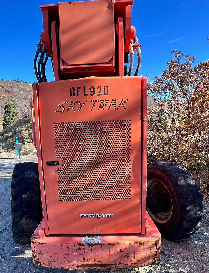 Used 2007 SKY TRAK 8042