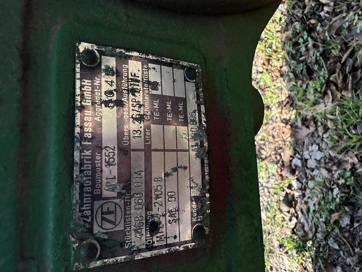 Used 1982 JOHN DEERE 2940