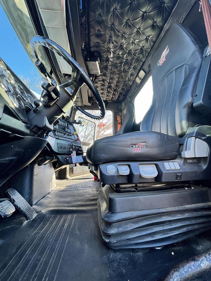 Used 2019 WESTERN STAR W4900