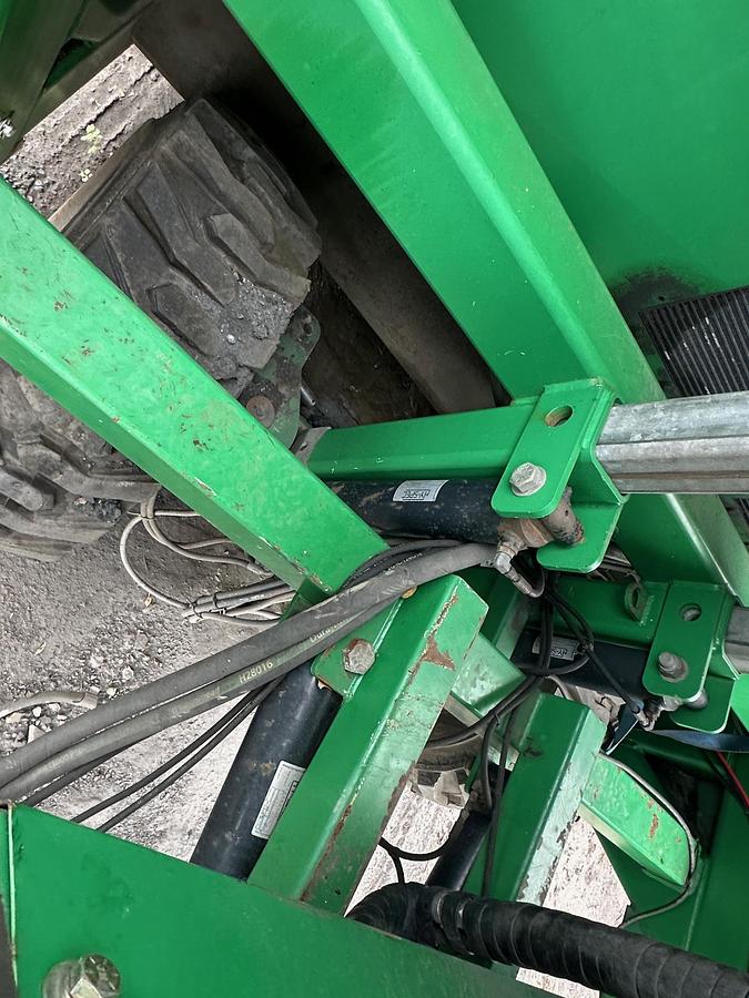 Used 2019 MCCLOSKEY 733RE