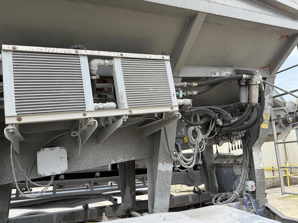 Used 2005 STERLING LT9500