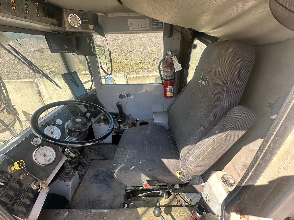Used 2007 PHOENIX Front Discharge Mixer