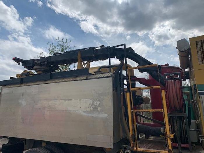 Used 2012 FREIGHTLINER SD114