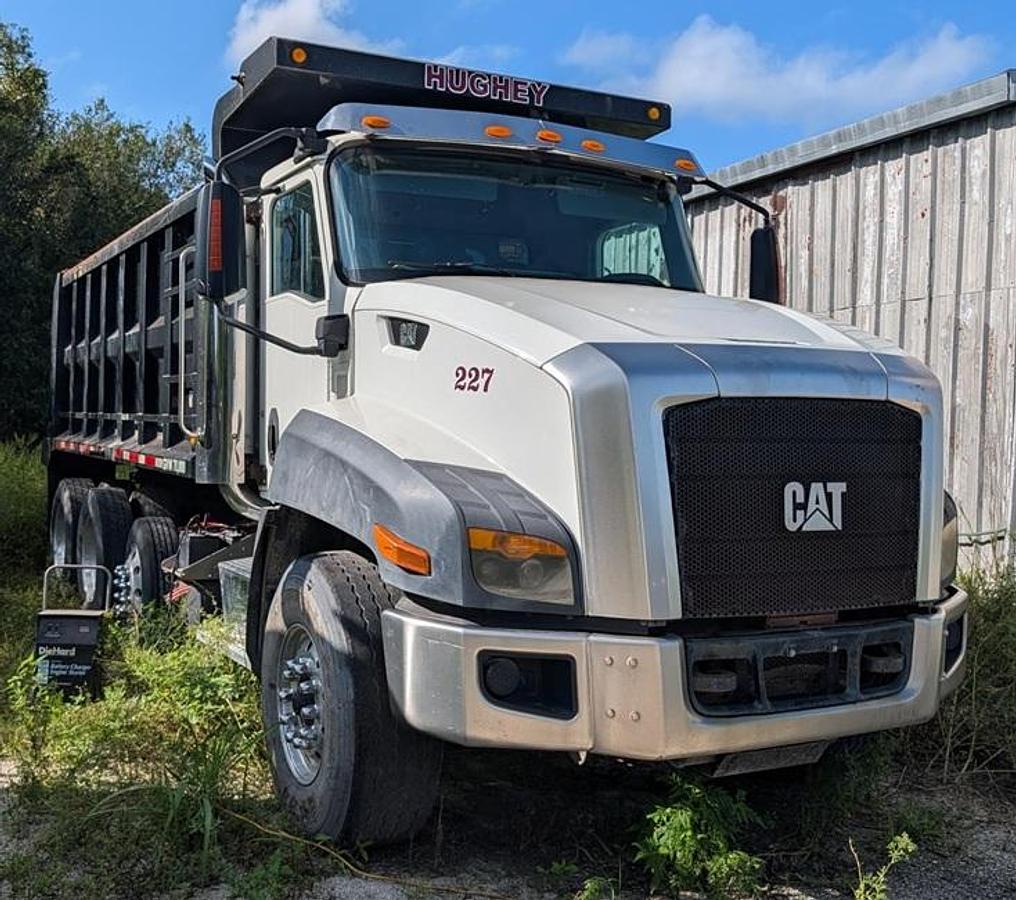 Used 2015 CATERPILLAR CT660 S