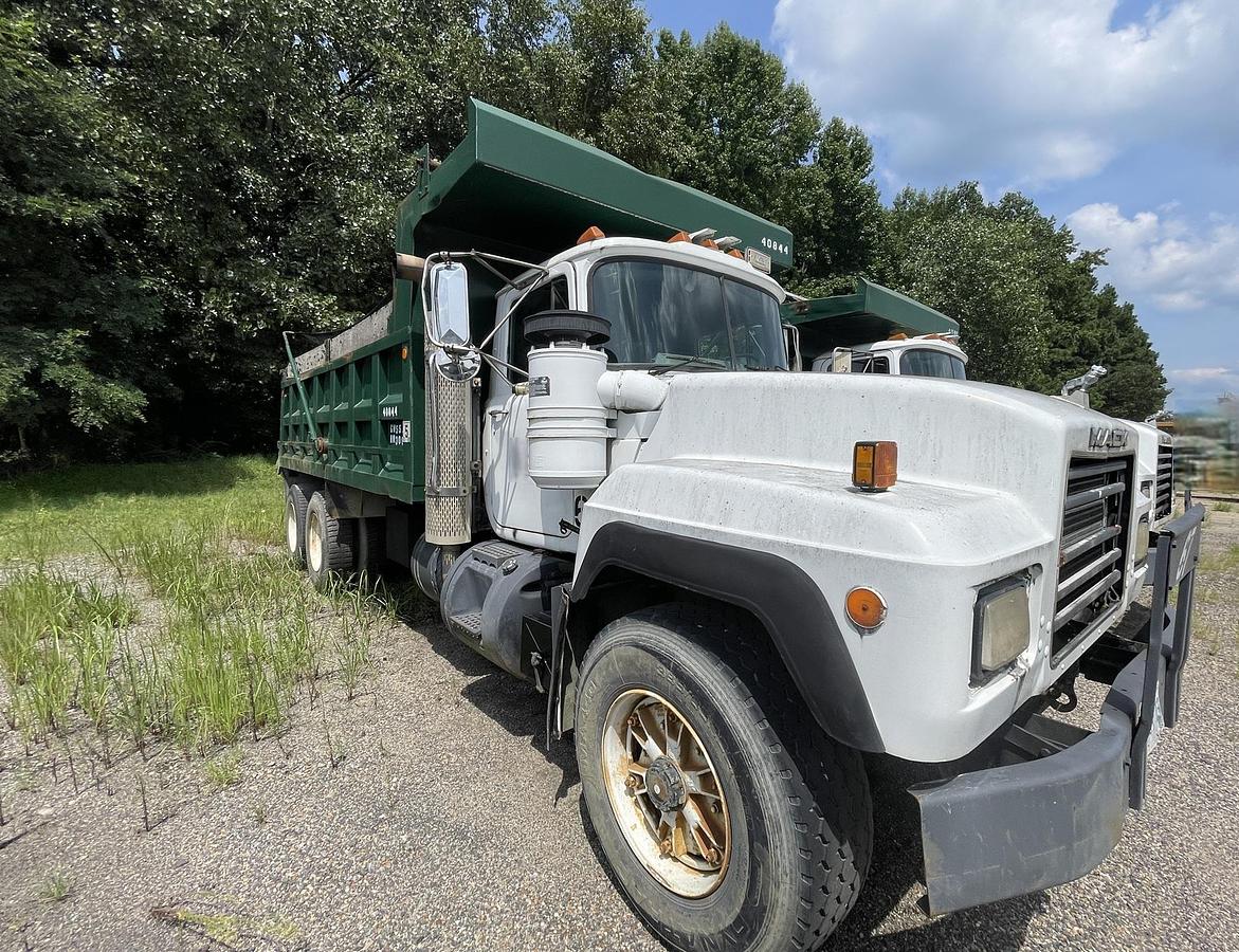 Used 1993 MACK RD 690S