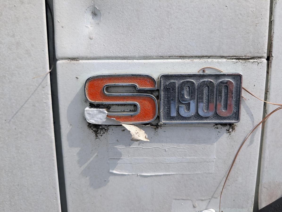 Used 1985 INTERNATIONAL S1900