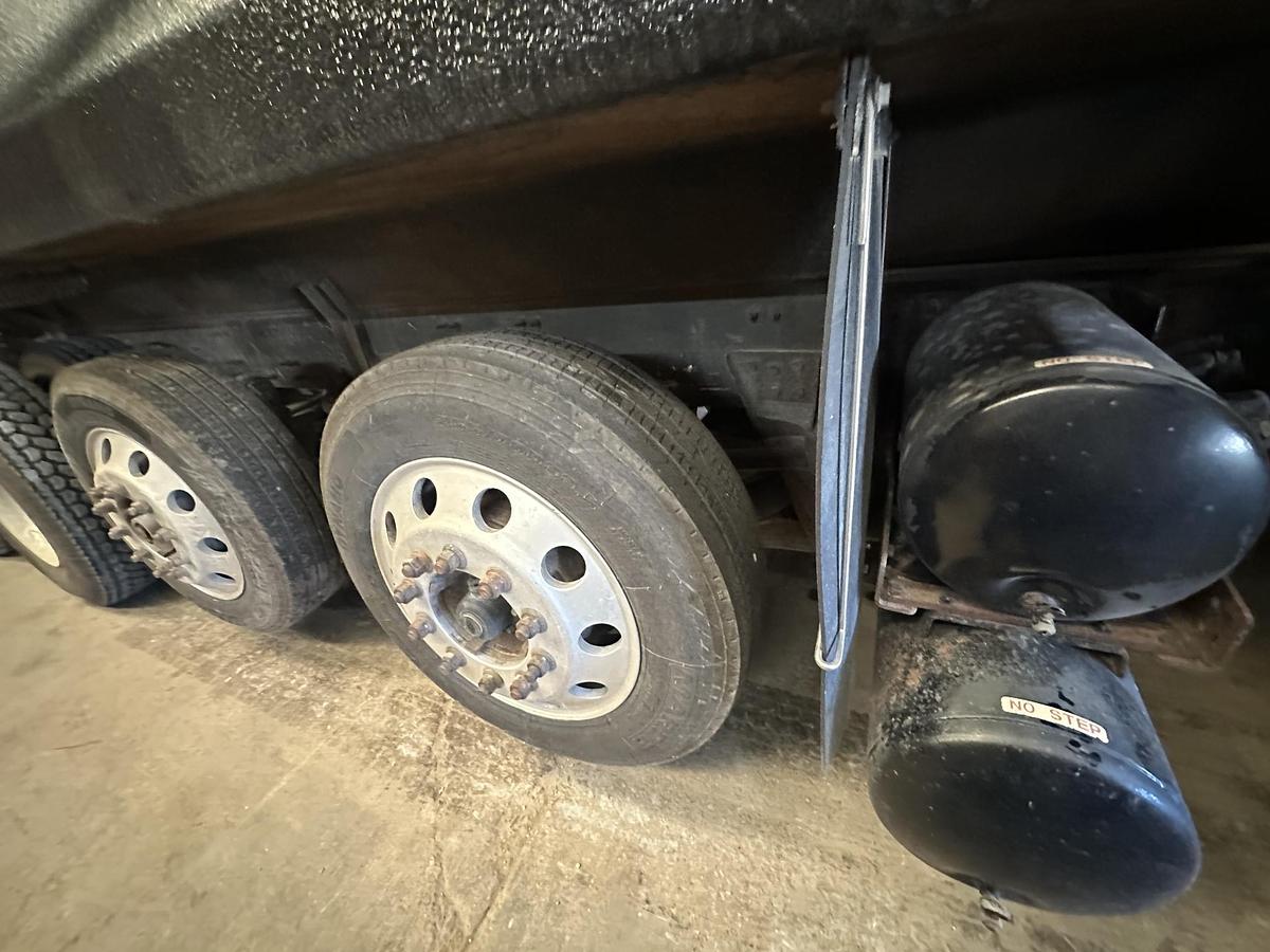 Used 2013 MACK GU713 Granite