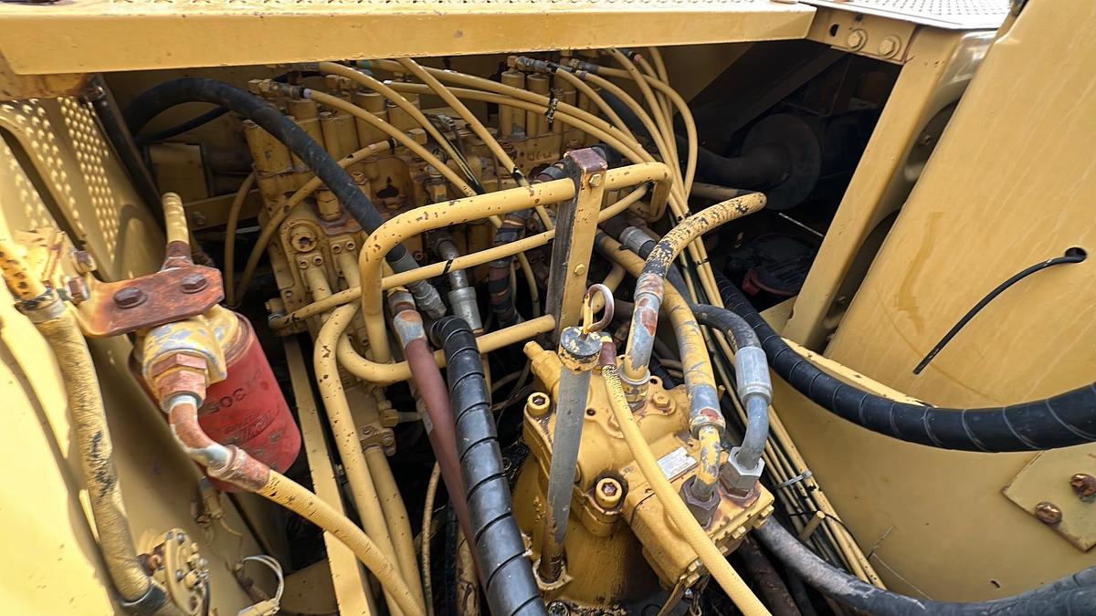 Used 1999 CATERPILLAR 320B L